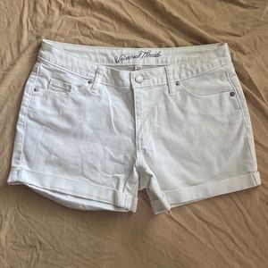 Universal Thread White Mid Rise Jean Shorts
